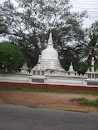 Stupa at Sri Mahinda Pirivena