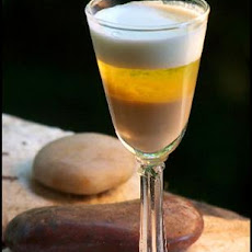 Banana Milkshake (Layered Shot)