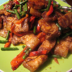 Stir Fried Yard-Long Beans With Pork and Pressed Tofu