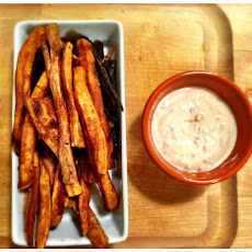 Sweet Potato Curry Fries with Spicy & Sweet Sour Cream