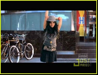 vanessa-hudgens-sears-27