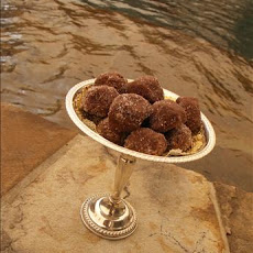 Chocolate Walnut Kahlua Balls (No Bake)