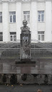 Памятник О. Туманян