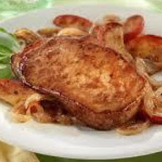 Pork Chops with Onions and Apples