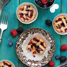 Mini Mixed Berry Pie