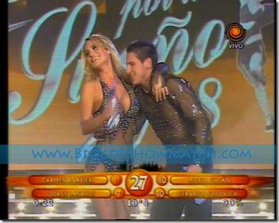Kenita Larraín bailando el Adagio