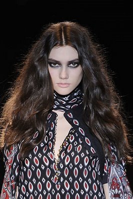 [Gucci_close_up_00220m4.jpg]