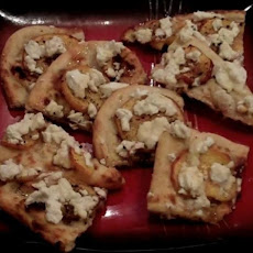 Aarsi’s Ultimate Peach and Goat Cheese Pizza