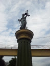 Monumento Themis Diosa De La Justicia