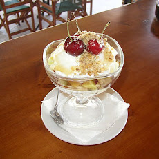 Greek Yoghurt and Fruit Salad