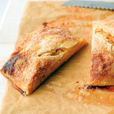 Apple-Cinnamon Strudel