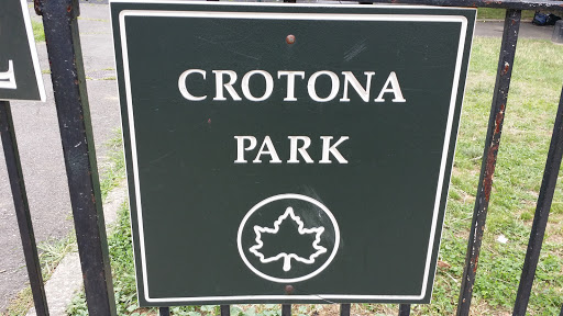 Crotona Park Sign