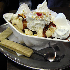 Hg's Top Banana Split - Weight Watchers = 4 Points