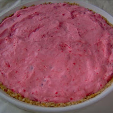 Fluffy Strawberry Pie With Pretzel Crust