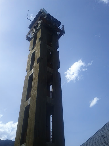 Torre forestal de vigilancia