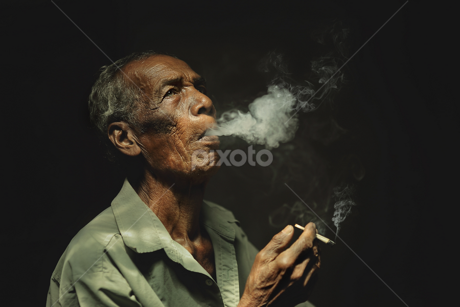 Smoker Portraits Of Men People Pixoto