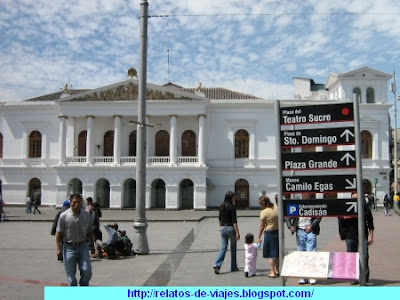 Plaza del Teatro Sucre Plaza del Teatro Sucre