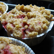 Crumble-Topped Berry Muffins