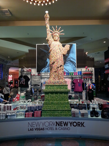 New York New York Candy Statue