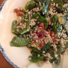No-Cook Spinach-Bulgar Salad with Sun-Dried Tomatoes & Blue Cheese