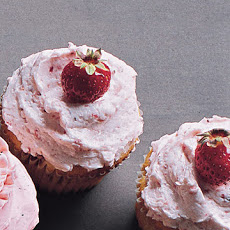 Strawberry Cupcakes with Strawberry Buttercream