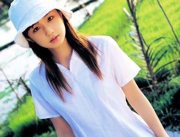 Yuko Ogura 0cd807efcd54ffe1cf1b3e0f.jpg