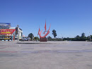 月湖广场雕塑