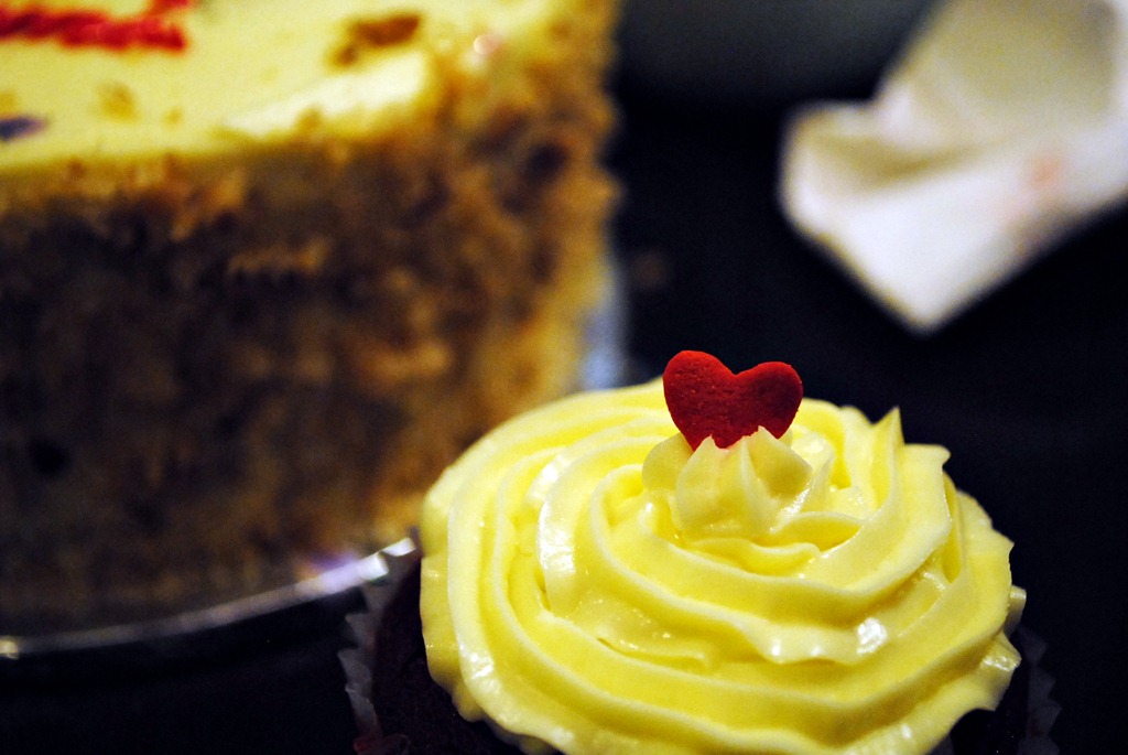 [Red%2520velvet%2520cupcake%255B3%255D.jpg]