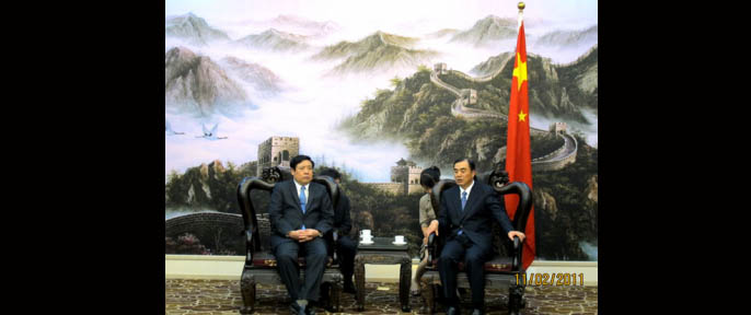 http://1.bp.blogspot.com/--2eo4L1h2Ao/TrdB5lM8jII/AAAAAAAAGfA/Q5fdjO53UfE/s1600/phungquangthan-khonghuyenhuu.jpg