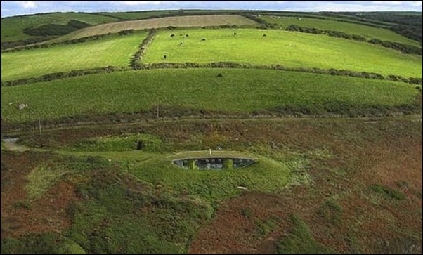 Exquisite-Underground-Malator-House-in-Wales-2 Exquisite-Underground-Malator-House-in-Wales-2