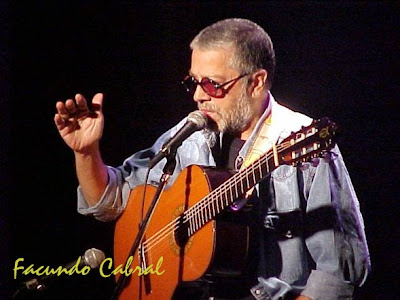 TRIBUTO Y HOMENAJE A FACUNDO CABRAL – El legado de un gran hombre que no murió, simplemente se nos adelantó