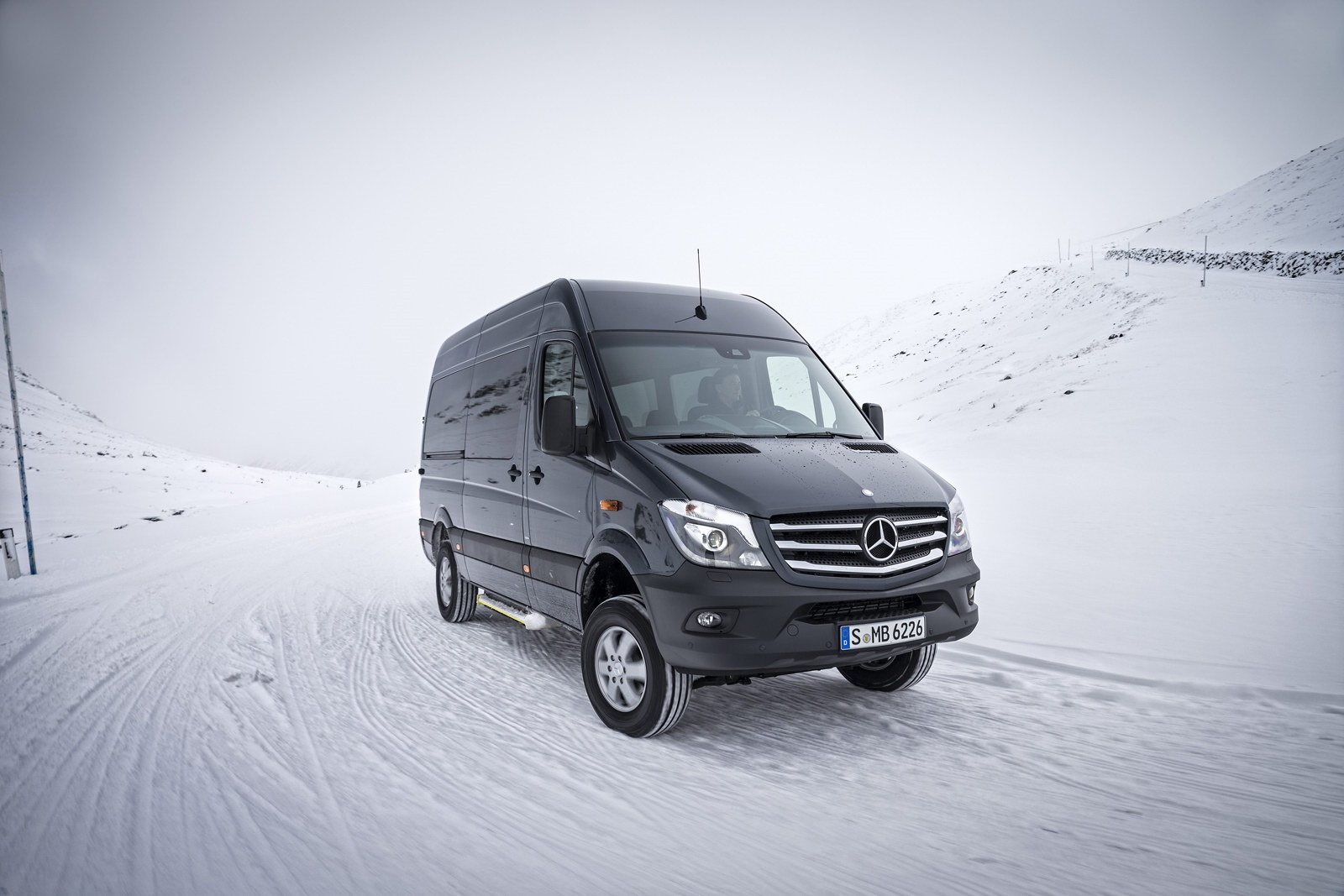 [Mercedes-Benz-Sprinter-4x4-55%255B2%255D.jpg]