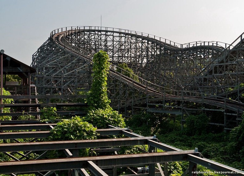 wooden-rollercoaster-11