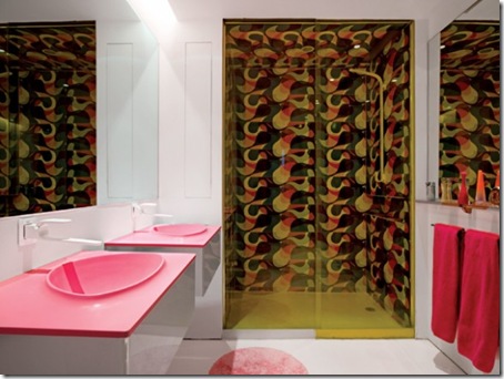 Karim-Rashid-funky-bathroom-designs-582x437