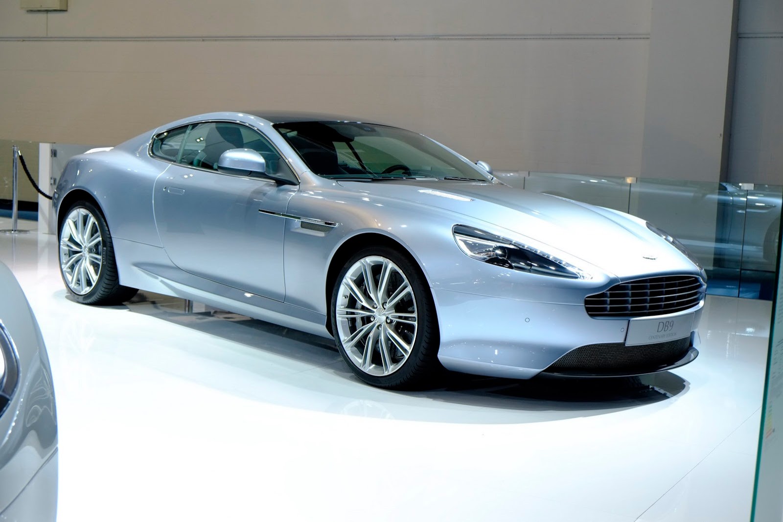 [Aston-Martin-2013-IAA-20%255B5%255D.jpg]