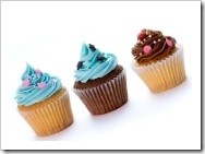 4486162-cupcakes