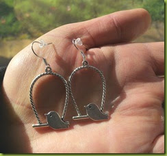 Pretty Cute Jewellery bird on swing earrings