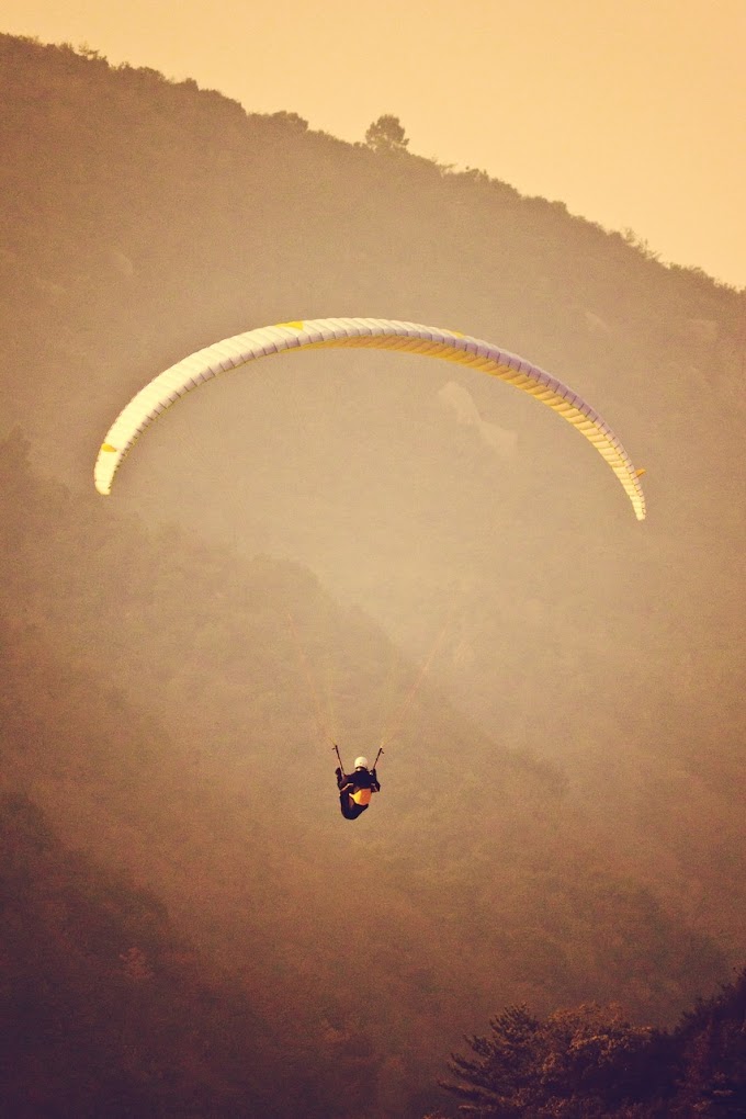Paragliding