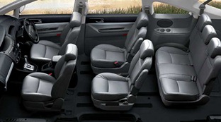 2013-SsangYong-Rodius-4
