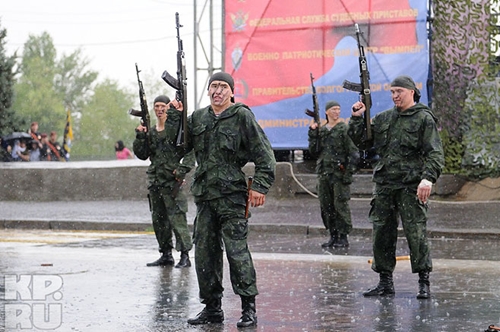 Фотографии с показательных выступлений СОБР и ОМОН в Волгограде