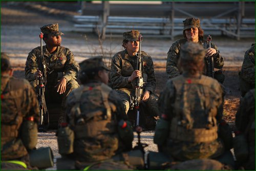 Боевая подготовка женщин в морской пехоте США