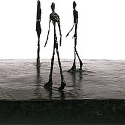 12.- Giacometti. Plaza