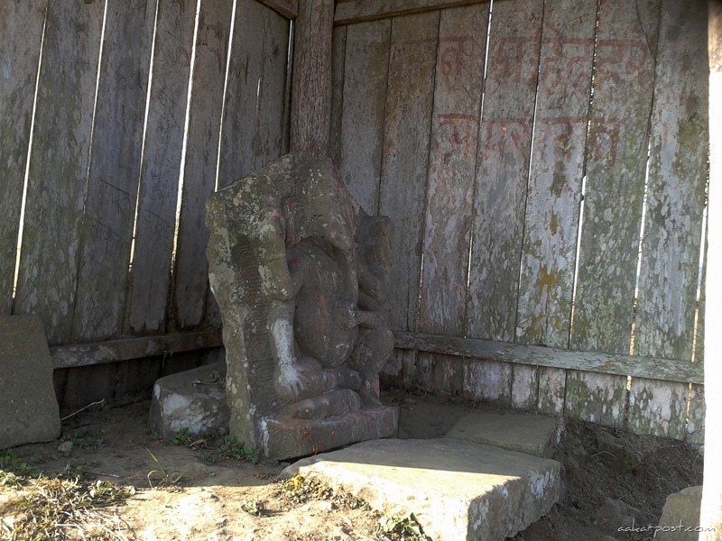 [Goddess-Ganesh-At-The-Entrance-of-Chaudandi-Gadhi-Udayapur%255B9%255D.jpg]
