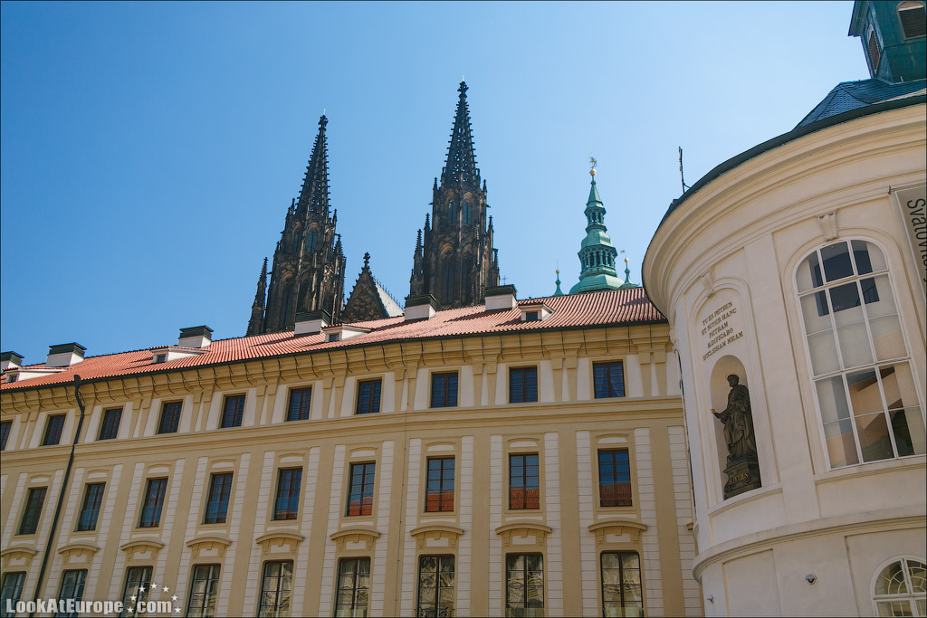 Пражский град. Башни собора Святого Вита