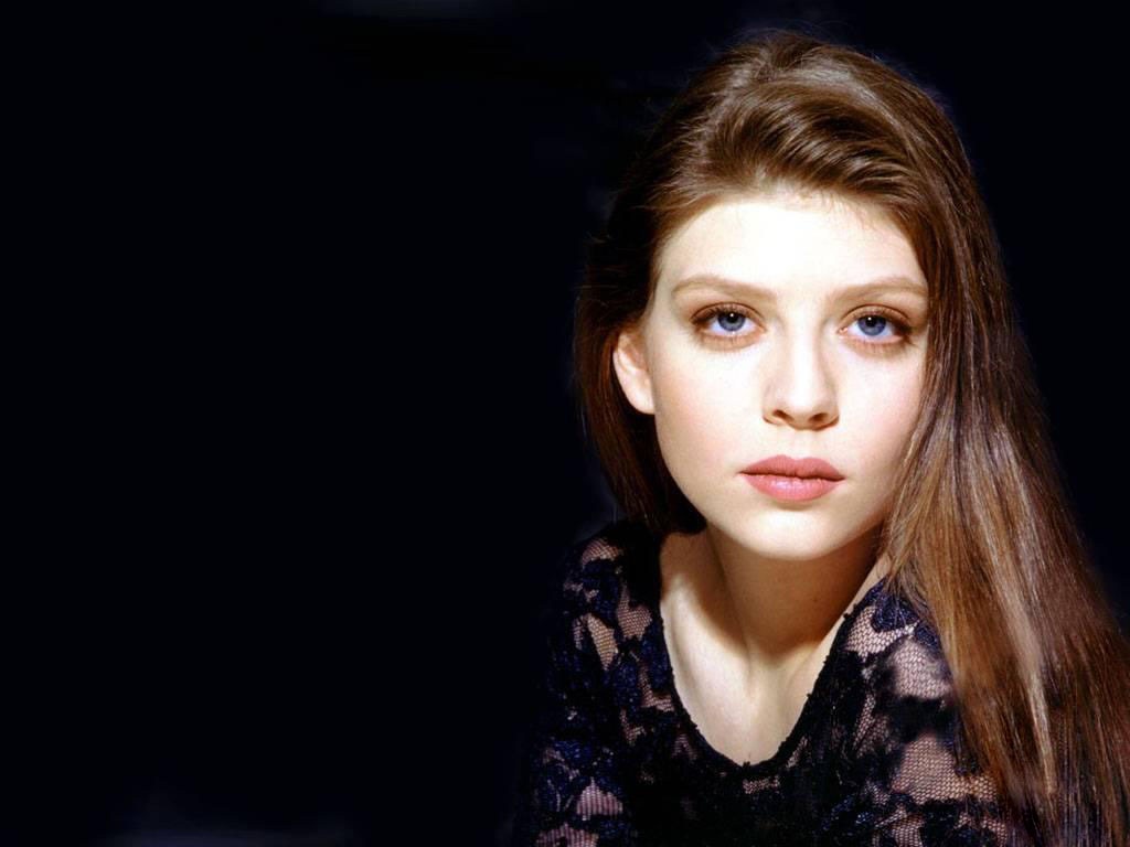 [Amber-Benson5.jpg]