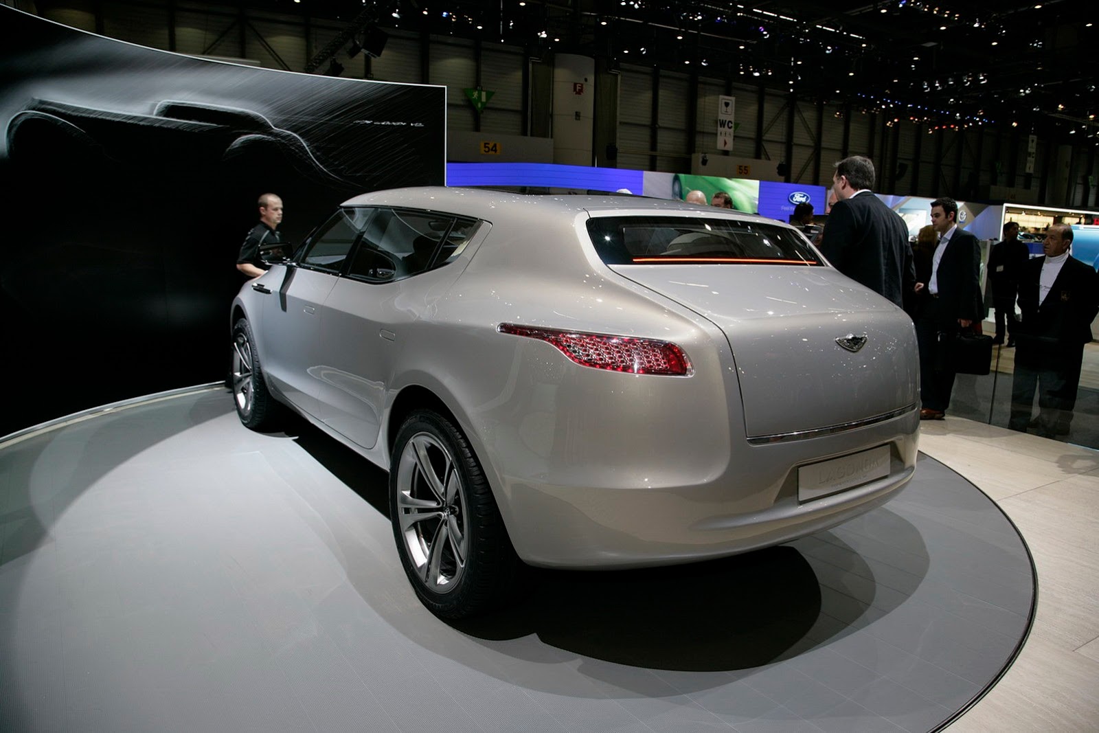 [Aston-Martin-Lagonda-SUV-5%255B2%255D.jpg]