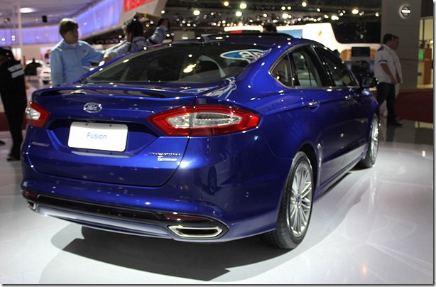 Ford Fusion 2013 (1)