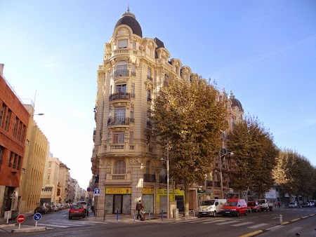 01. Nice langa gara.JPG