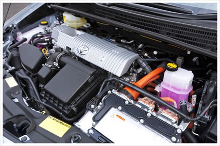 Toyota Prius-Plug-in Hybrid engine