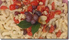 Eliche mantecate al taleggio con pomodorini, uva e pere